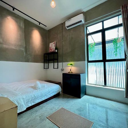 Dosomething Guest House 5 Ipoh Bagian luar foto